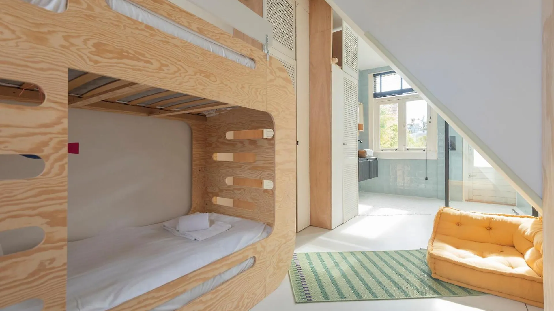 Tatil Evi Second Paradise For 2 Adults And 2 Children Zandvoort