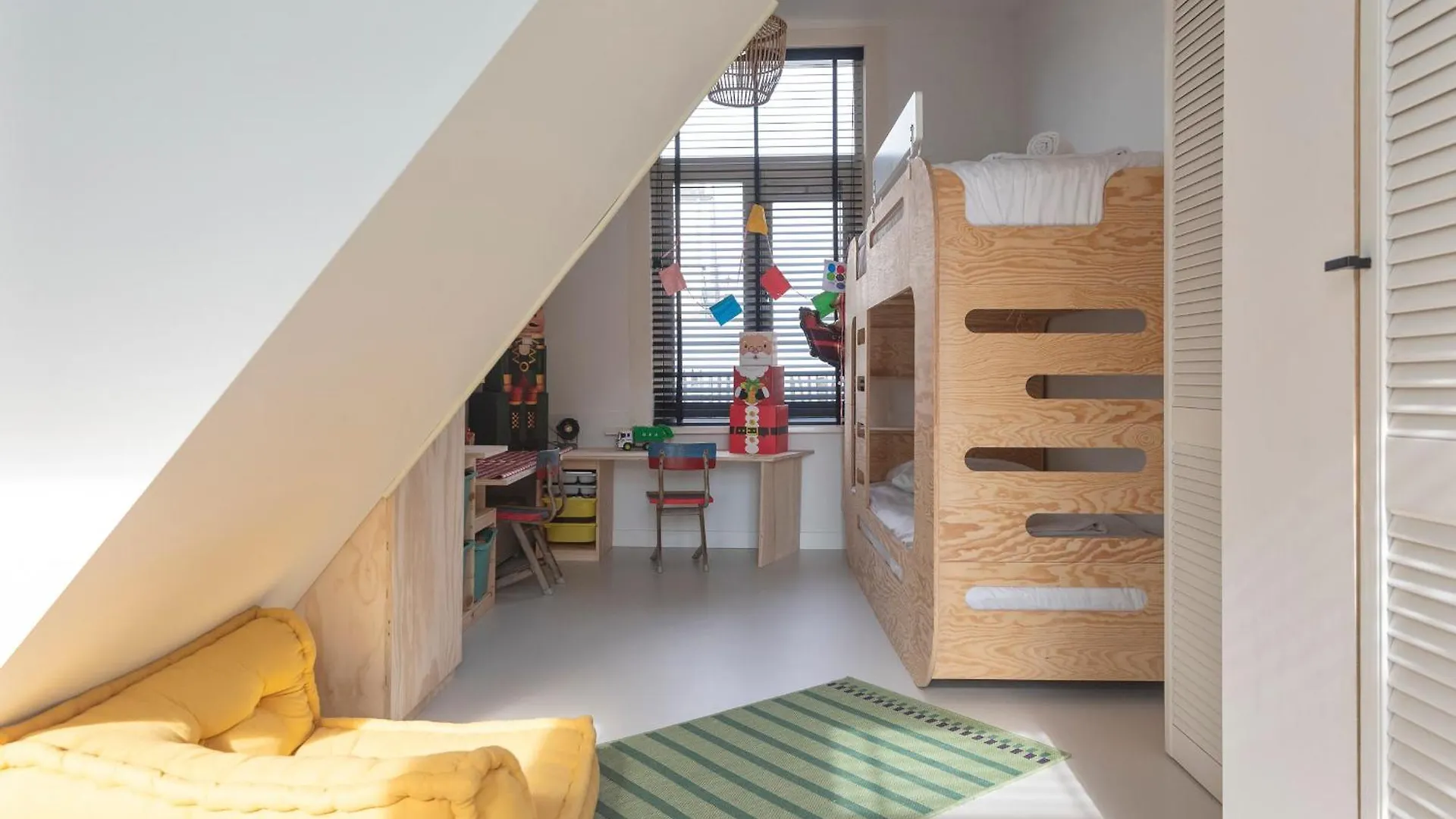 Second Paradise For 2 Adults And 2 Children Zandvoort Hollanda